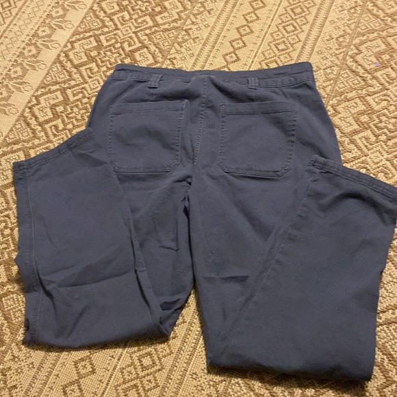 Time And Tru Grey/Blue Cargo Capris Size 10 - Picture 4 of 9